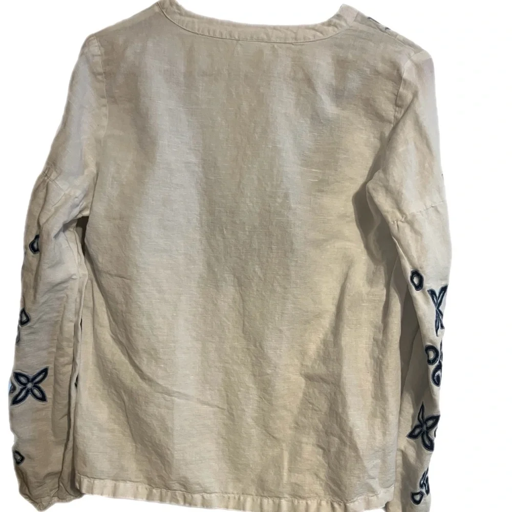 LASCANA Women's White Long Sleeve Shirt with Blue Embroidered Detail Size Small - Picture 2 of 5